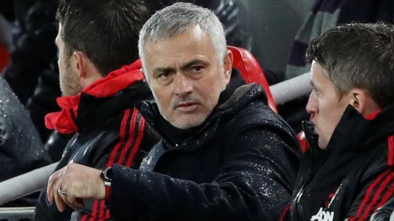 'Tuyul Merah' Pecat Jose Mourinho